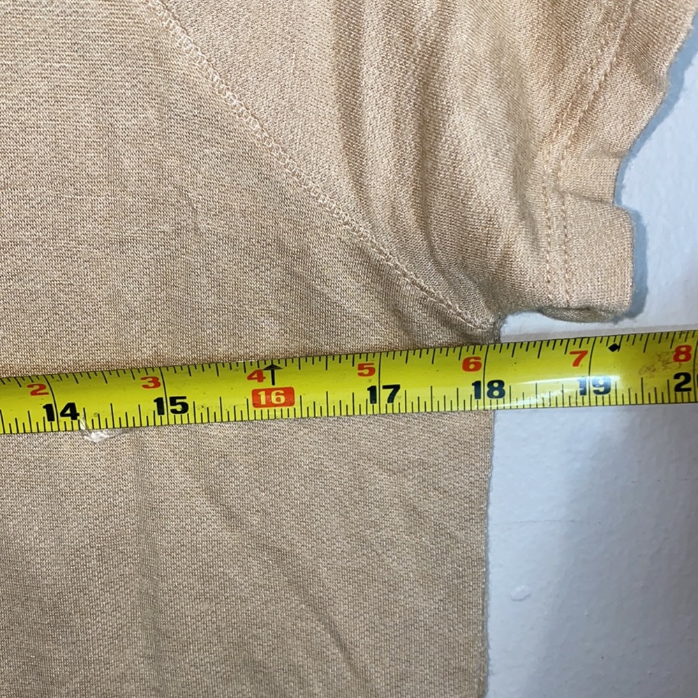 🎱Adorable Tan Comfy Unique top! - Picture 6 of 8
